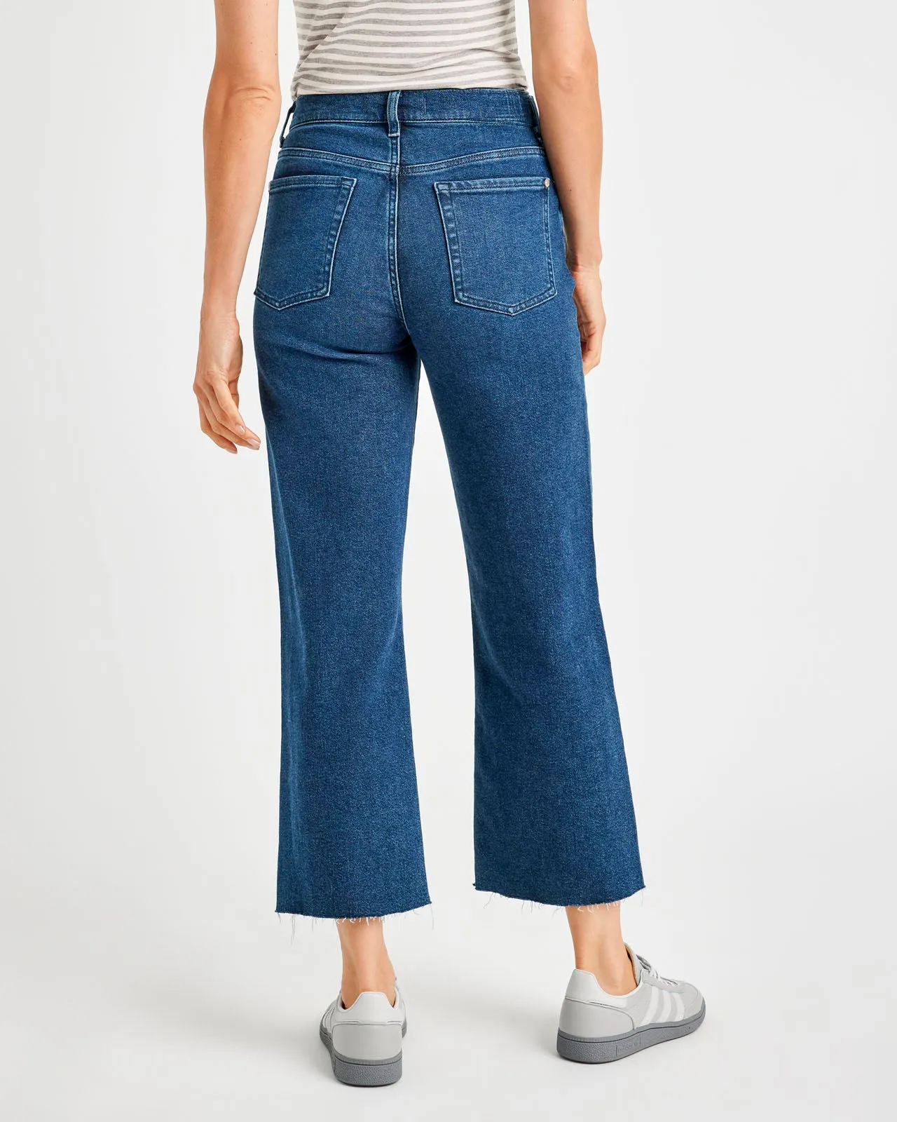 Cropped Wide Leg Raw Hem Jean