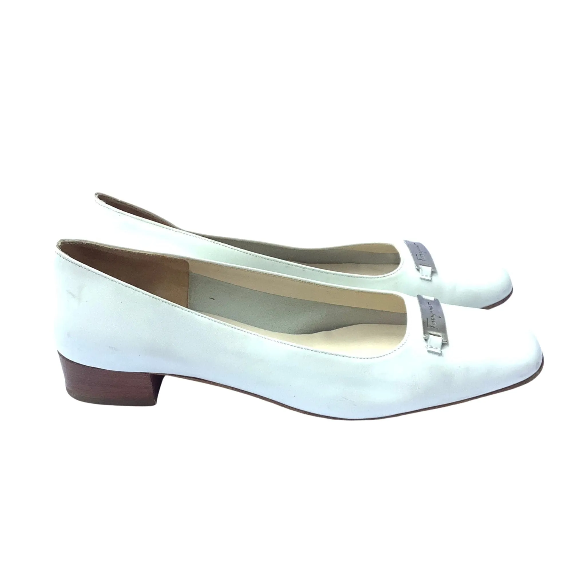 Ferragamo White Pump Shoes