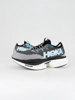 HOKA UCIELOX1