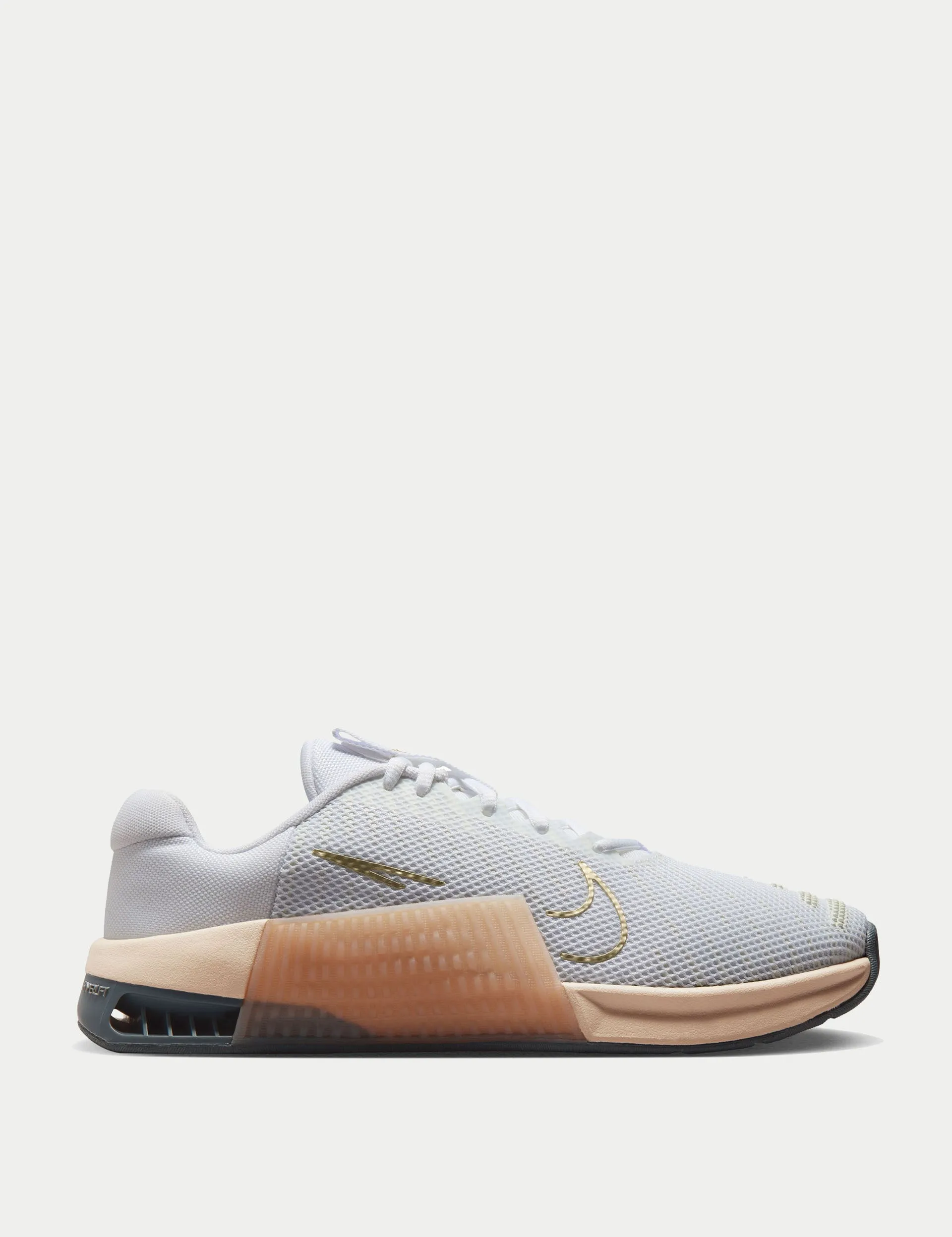 Metcon 9 Shoes - White/Metallic Gold Grain/Sanddrift