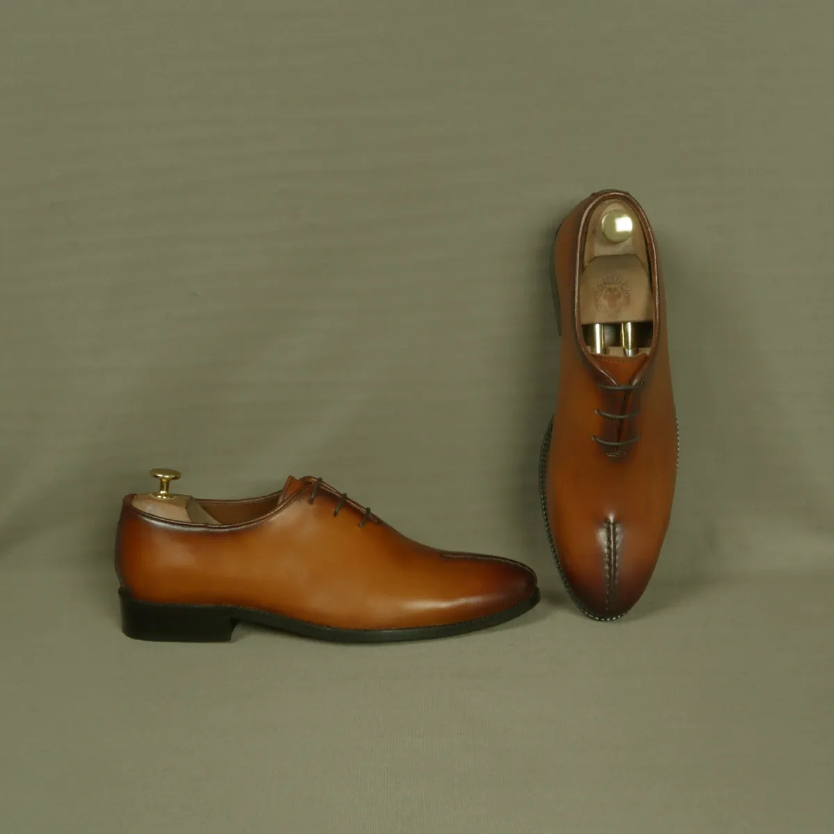 Mid Stitched 3-Lace Oxford Shoes in One Piece Whole Cut Tan Leather By Brune & Bareskin