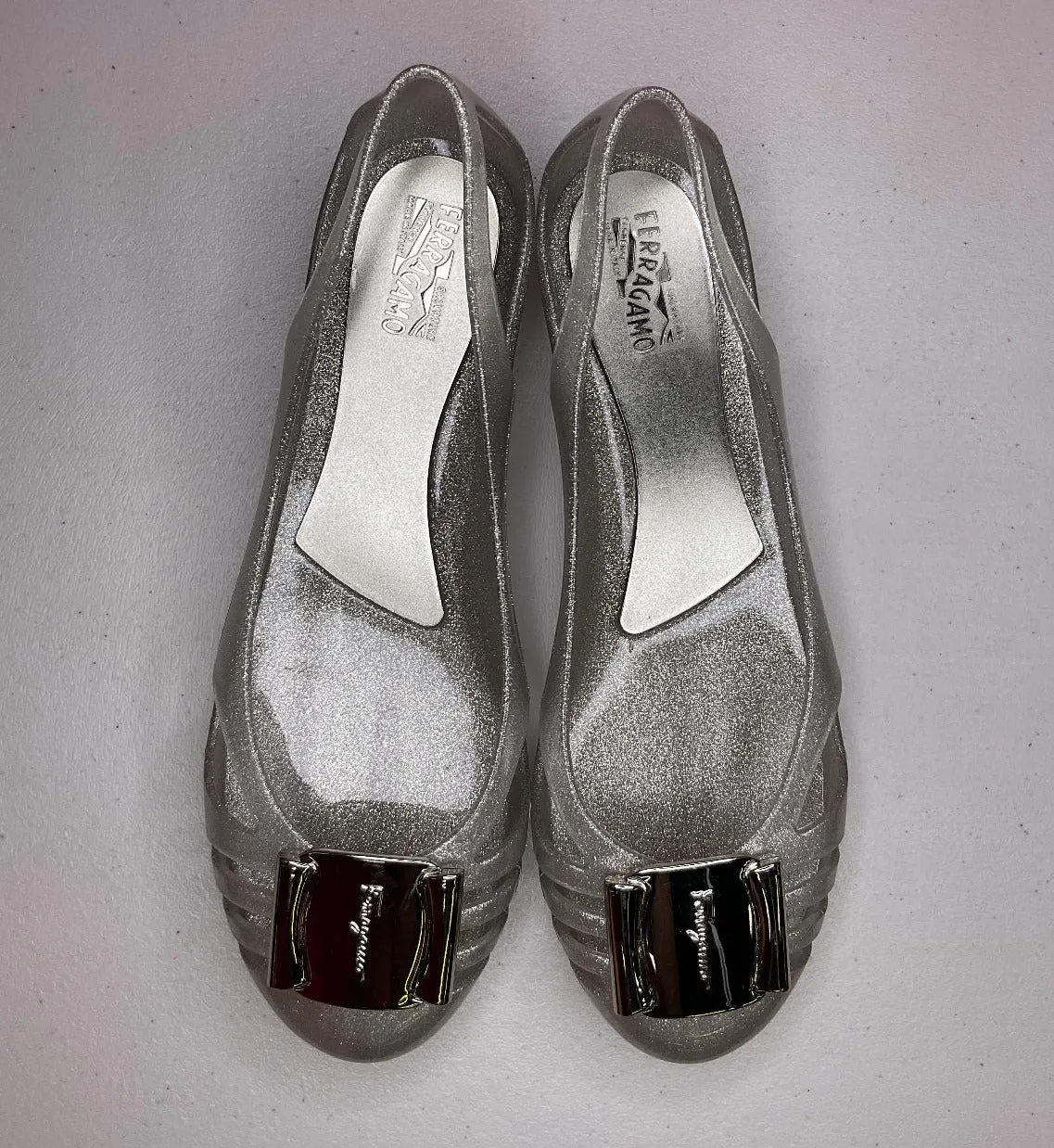 SALVATORE FERRAGAMO BERMUDA JELLY FLATS - 9