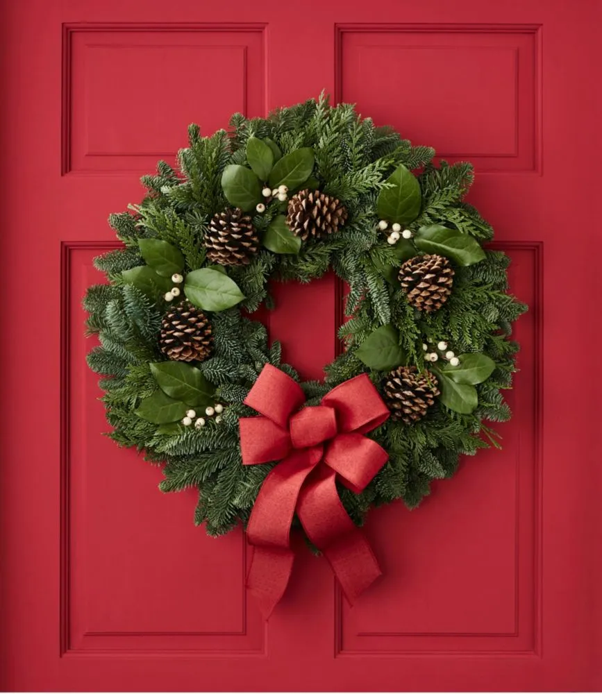 Snow Berry Wreath, 24&quot;