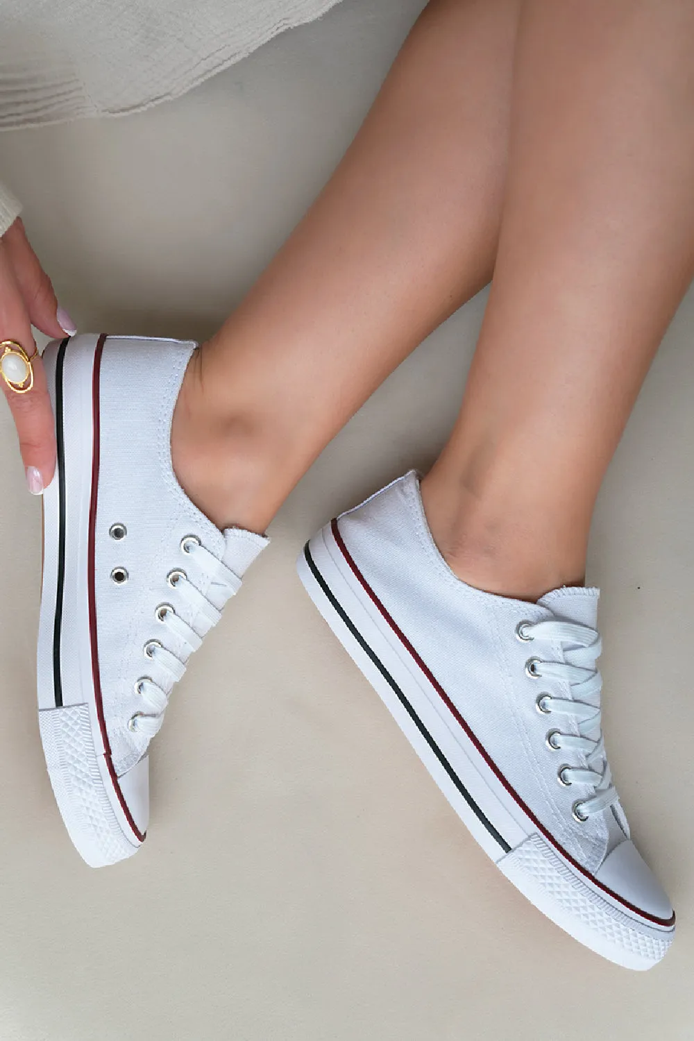 WHITE CANVAS LACE UP FLAT DESIGNER FASHION TRAINERS