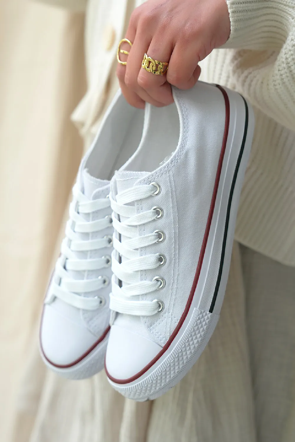 WHITE CANVAS LACE UP FLAT DESIGNER FASHION TRAINERS