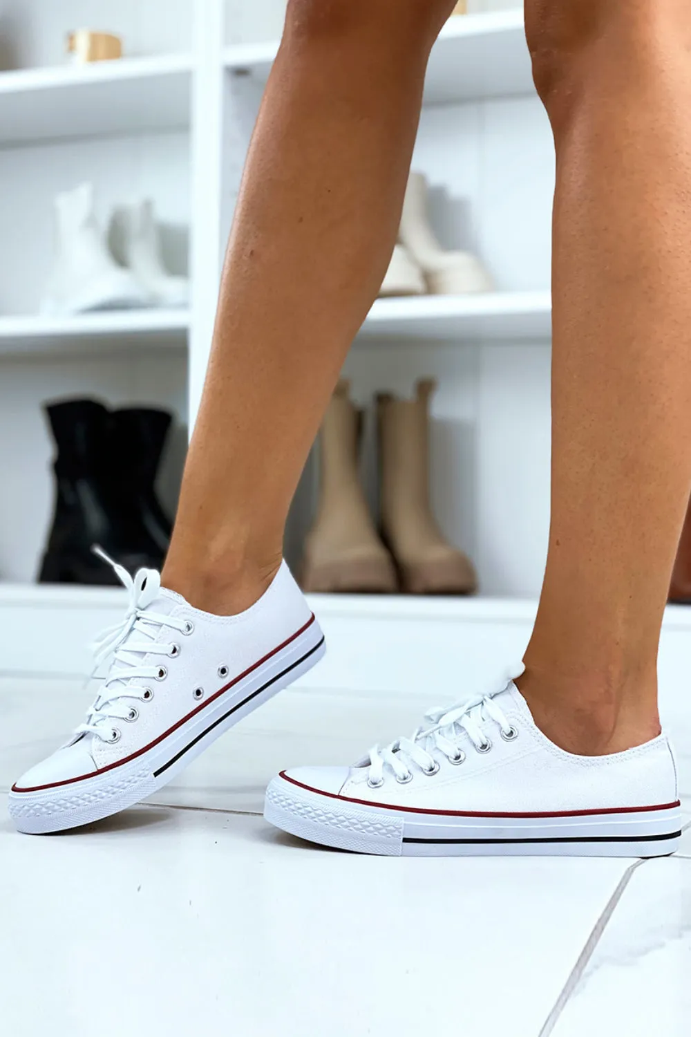 WHITE CANVAS LACE UP FLAT DESIGNER FASHION TRAINERS