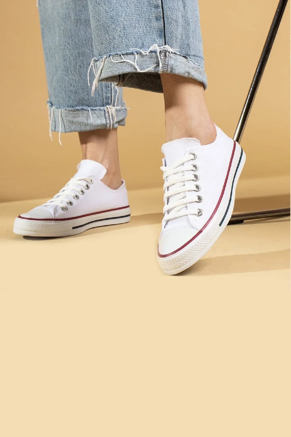 WHITE CANVAS LACE UP FLAT DESIGNER FASHION TRAINERS